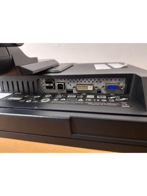 HP L2245wg / 22inch / 1680 x 1050 / B /  használt monitor