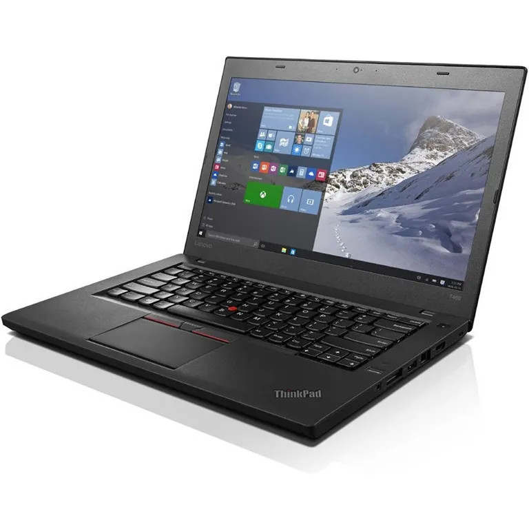 Szétszedett laptop csavarhúzó készlettel